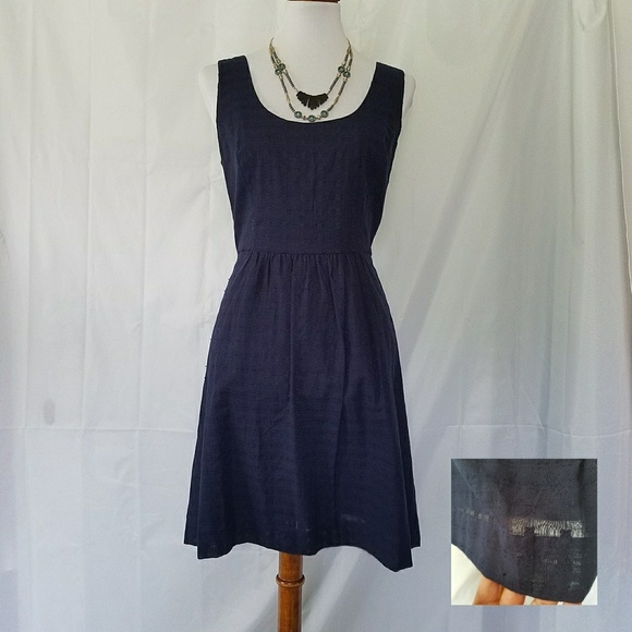 Vineyard Vines Dresses & Skirts - VINEYARD VINES NAVY BLUE FIT & FLARE DRESS 6 NWT